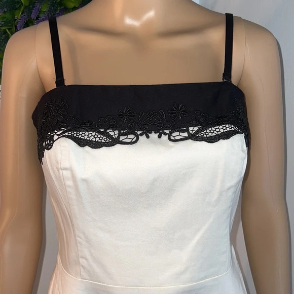 White House Black Market, 6, Cream sleeveless midi black floral embroidery - Picture 4 of 8